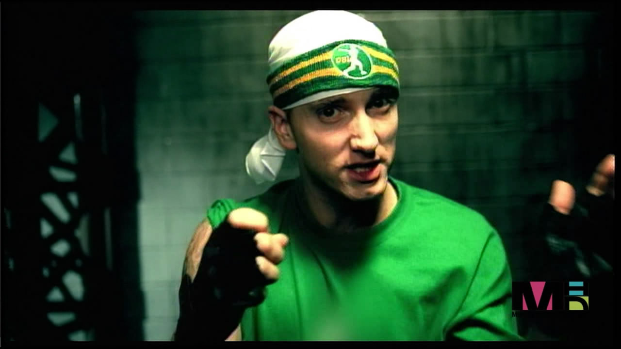 Синг зе момент. Eminem Sing for the moment. Эминем в бандане. Sign for the moment Eminem. Эминем Синг фор зе момент.
